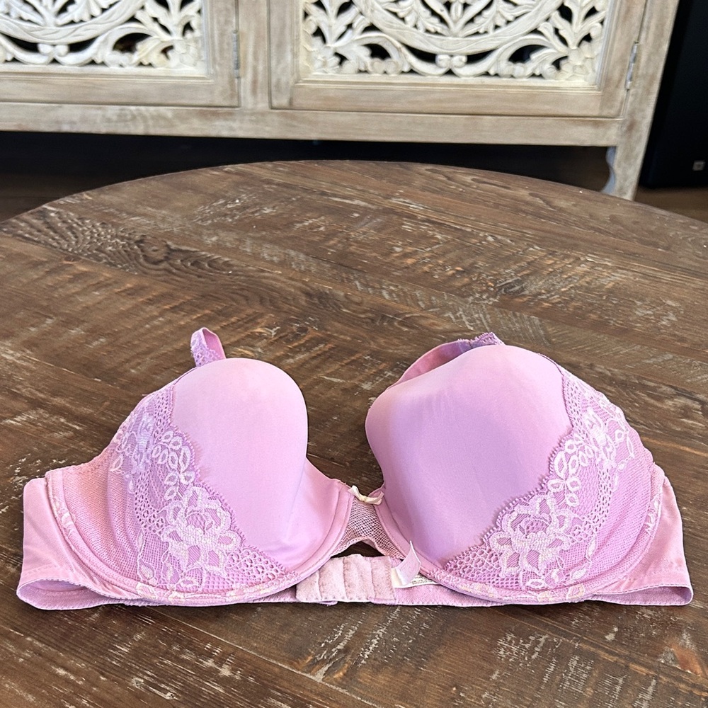 Victoria's Secret lavender Lined Demi 38 DD Lace Bra